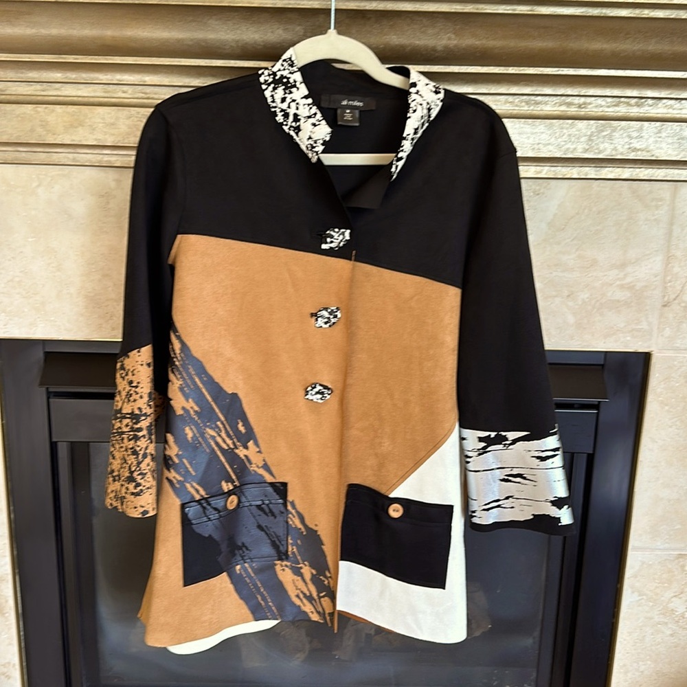 Ali Miles NWT. Beautiful jacket, soft material and so cozy!